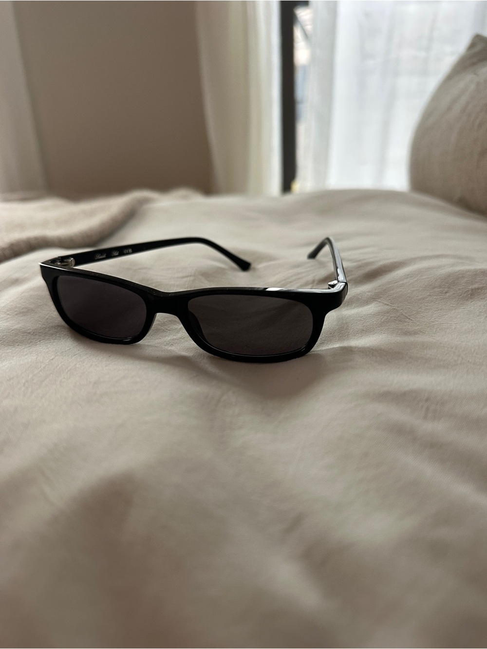 LEXXOLA SUKI BLACK/ONYX SUNGLASSES - Picture 2 of 9